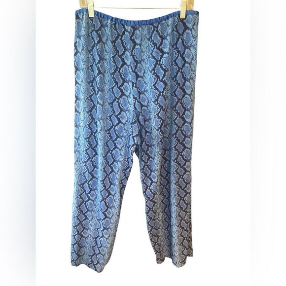 Victoria Secret Sz L Blue Snakeprint Flannel 2Piece Top Bottom Pajamas - Picture 9 of 11